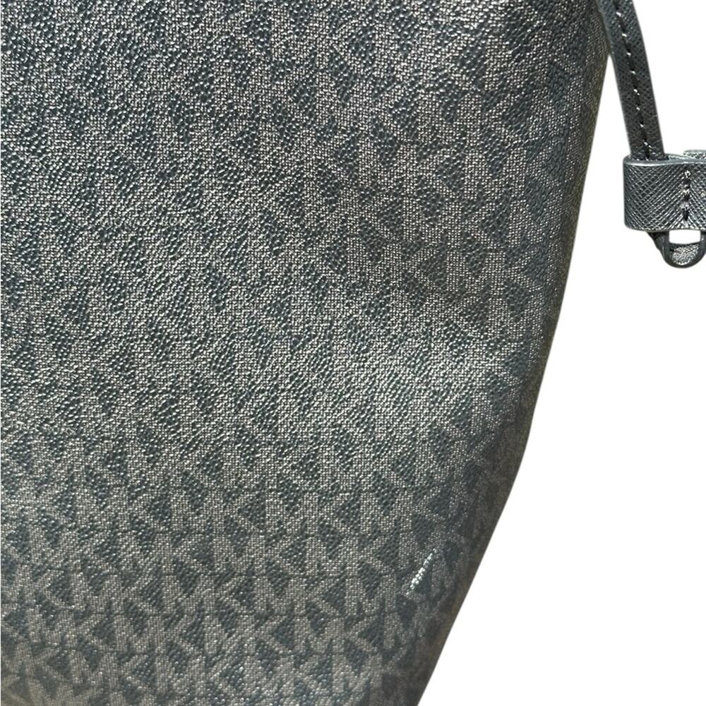 Michael Kors Black MK Logo Jet Set Travel Tote - Picture 6 of 12